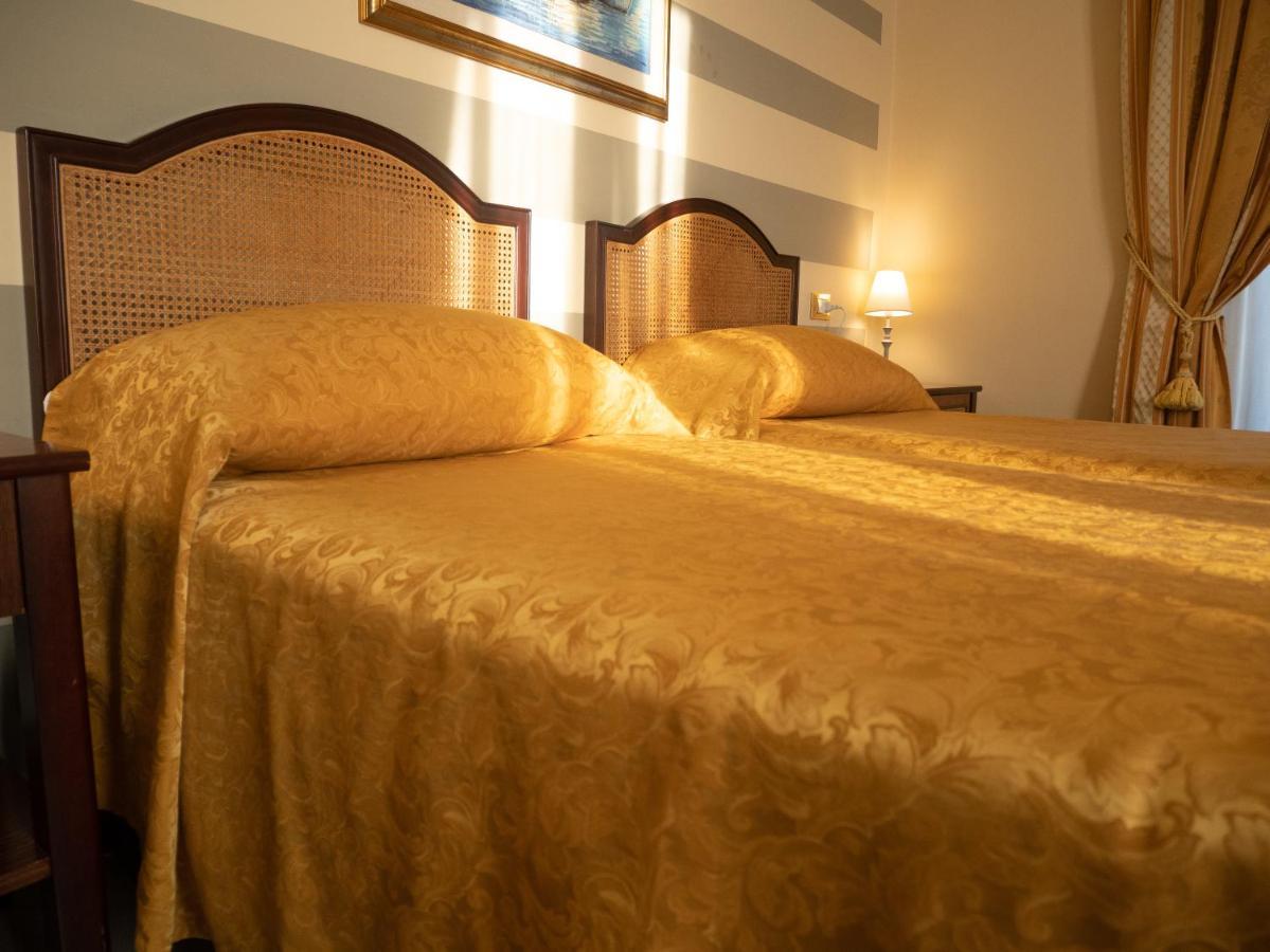 Dipendenza Hotel Londra Alessandria Luaran gambar